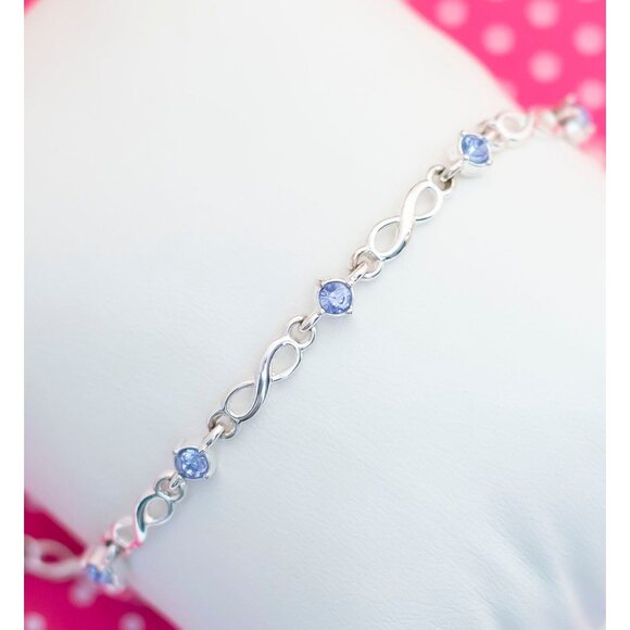 Vintage Infinity Chains Blue Rhinestones Bracelet by Avon 7 1/2 inch - P8 - Picture 3 of 3